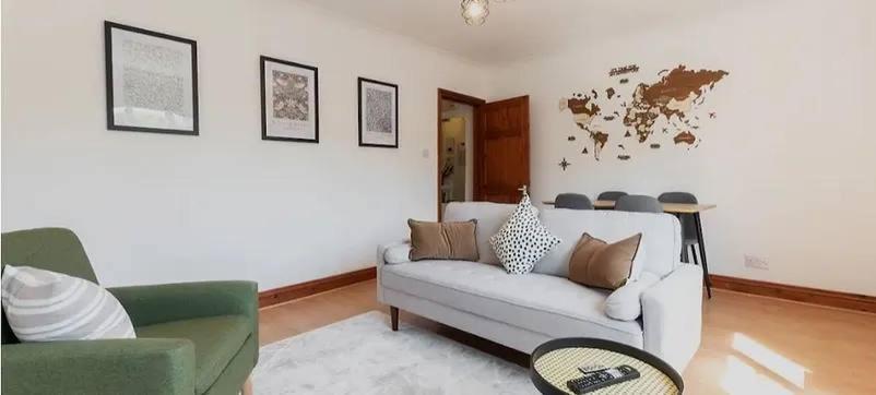 Metropolitan - 2 Bed, Private Parking Apartment, Great Commercial Home From Home Stay! เซาธ์แธมป์ตัน ภายนอก รูปภาพ